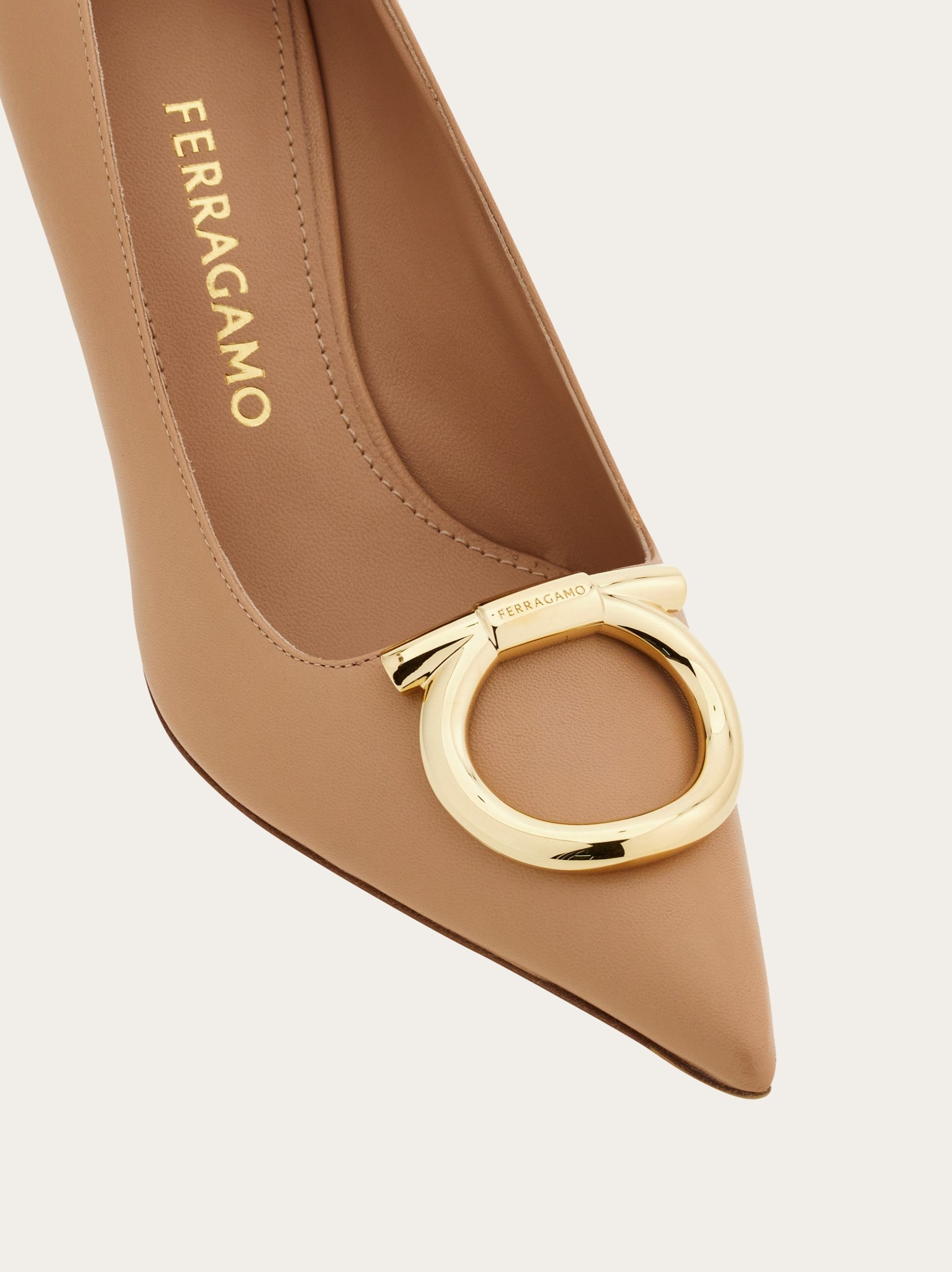 Ferragamo Maxi Gancini pump - Image 2